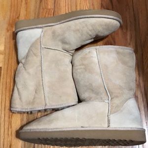 Ugg beige boots